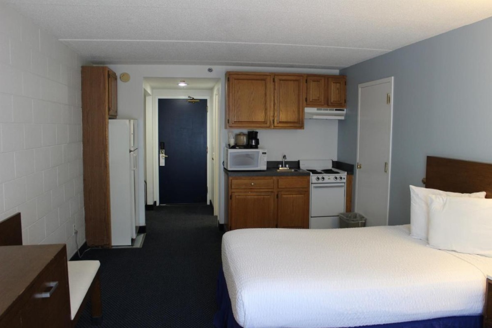 Constitution Inn Image 19