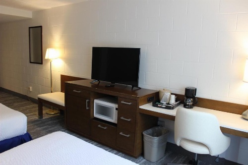 Constitution Inn image 26